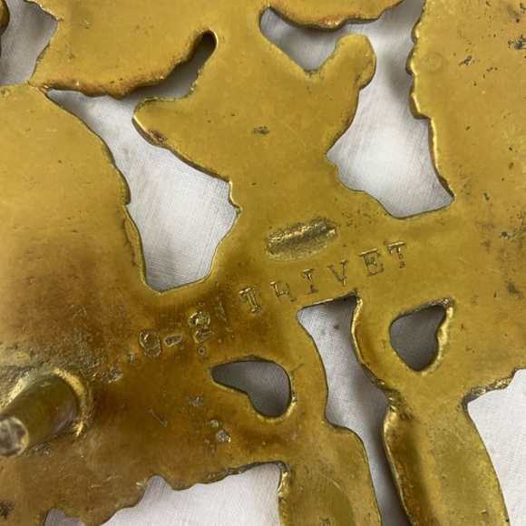 Vintage Brass Virgina Metalcrafters Ornate Trivet Wall Decor Excellent Condition - Picture 3 of 10